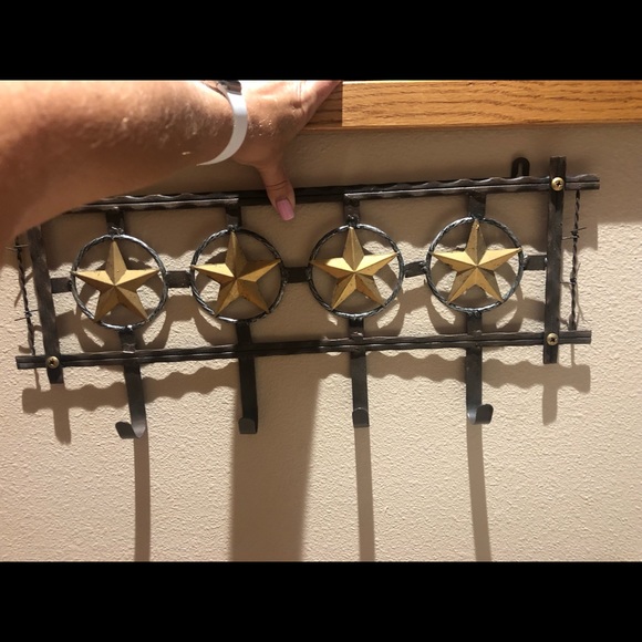 Wall Mount Coat Rack - Picture 2 of 2